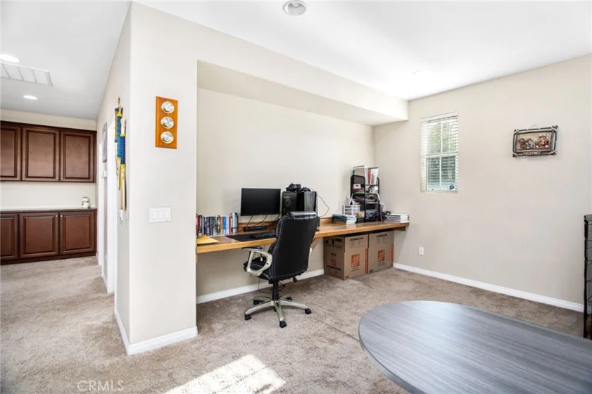 22862 Montanya photo 19
