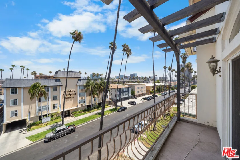309 S Mariposa Avenue #301 photo 20