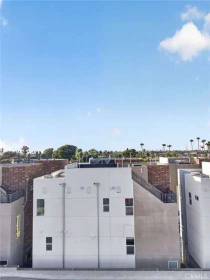 821 Brickyard photo 65
