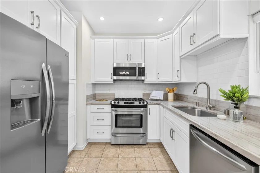 4301 Fulton Avenue #105 photo 16
