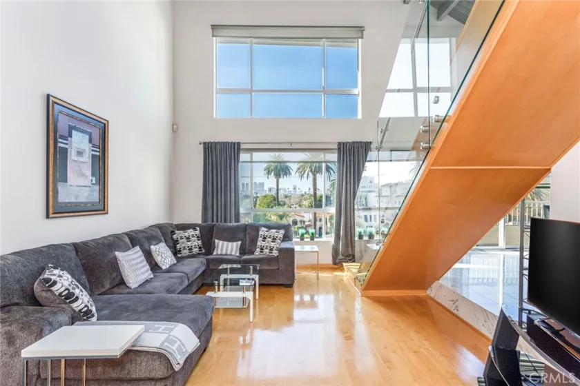 221 S Gale Drive #405 photo 1