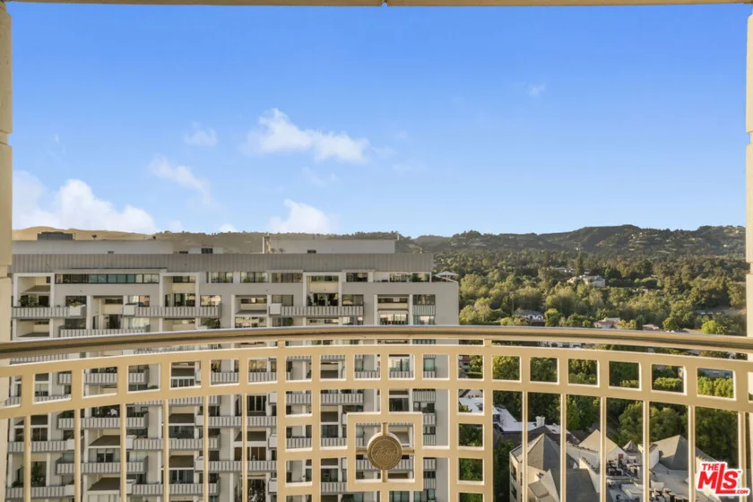 10380 Wilshire Boulevard #1501 photo 25