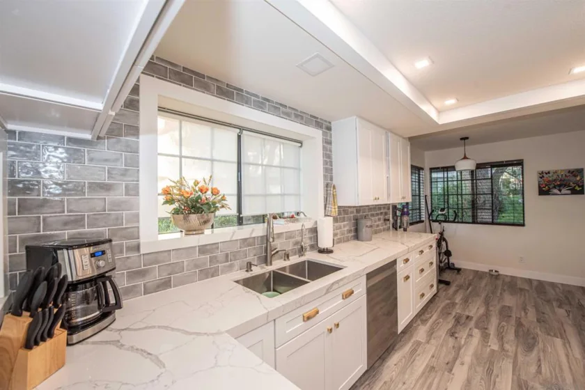 16376 Avenida Venusto #D photo 1