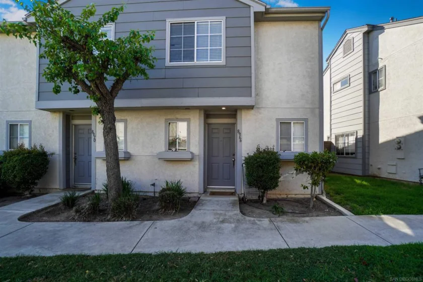 8966 Arlingdale Way photo 1
