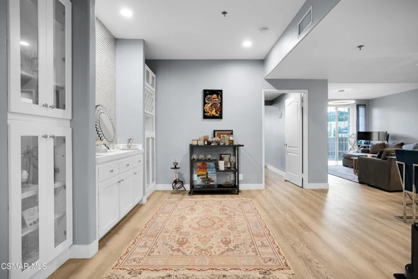 4348 Mammoth Avenue #203 photo 8