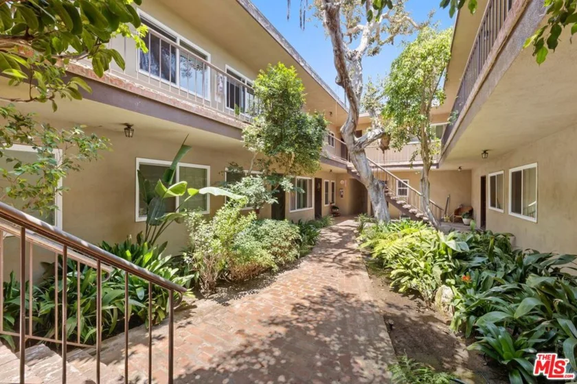 1722 Brockton Avenue #16 photo 11