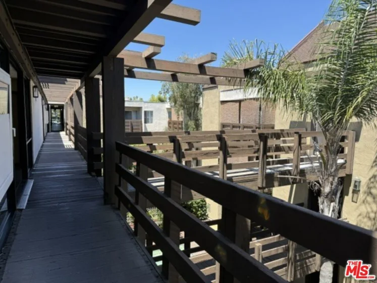 320 S Ardmore Avenue #314 photo 5