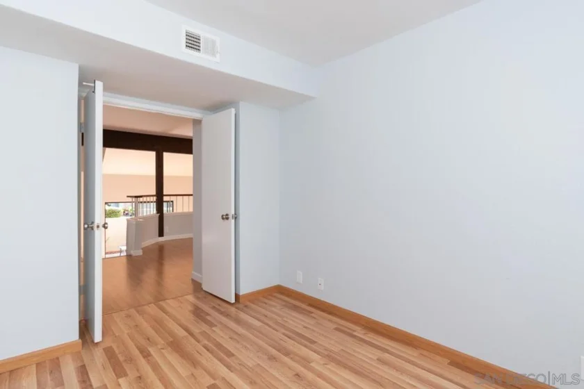 3286 Caminito Eastbluff #114 photo 18