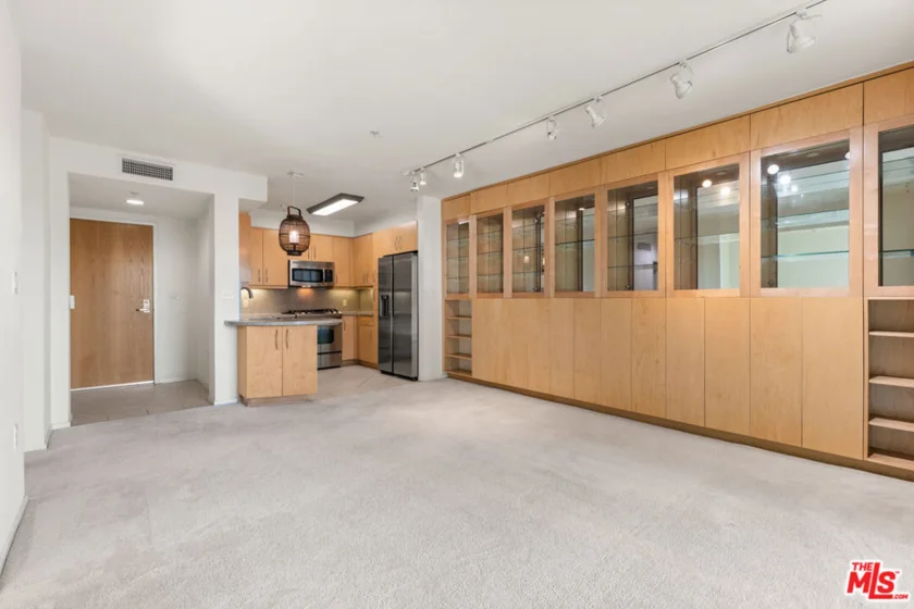 267 S San Pedro Street #213 photo 39