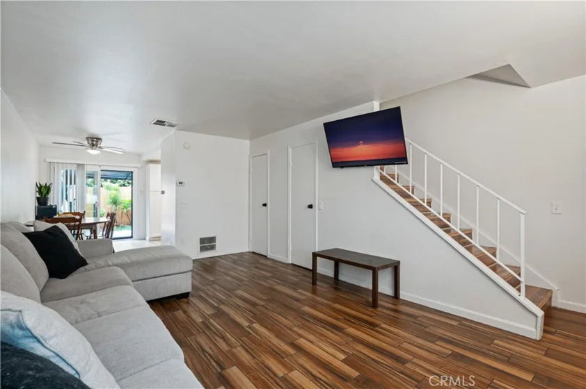 1373 Wheaton Way photo 5