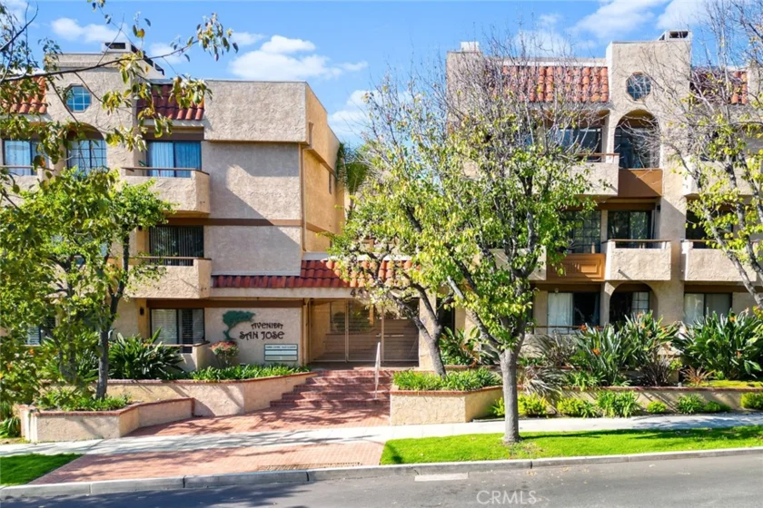 441 E San Jose #111 photo 26