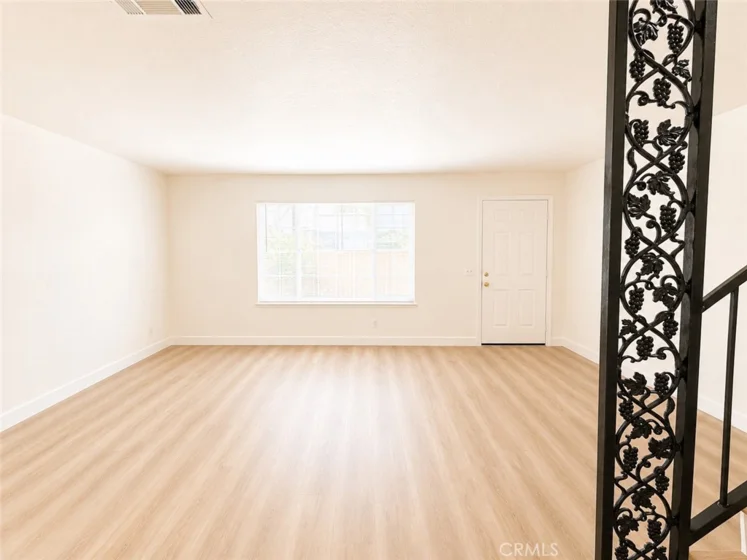 24051 Fir photo 9