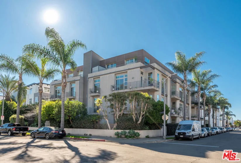 13320 Beach Avenue #304 photo 22