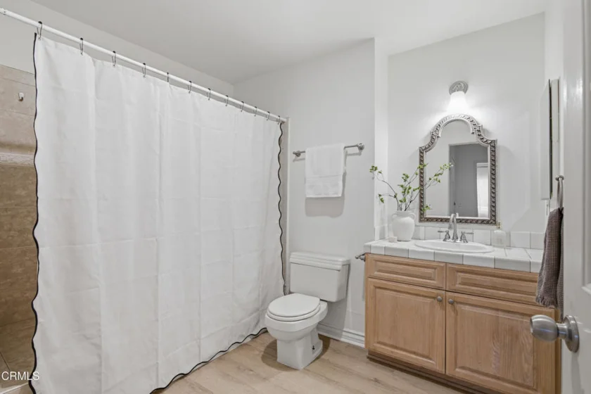 450 W Dryden Street #106 photo 4