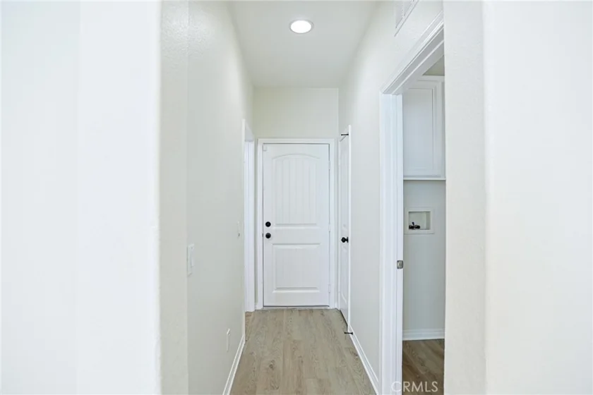 40322 Ariel Hope photo 27