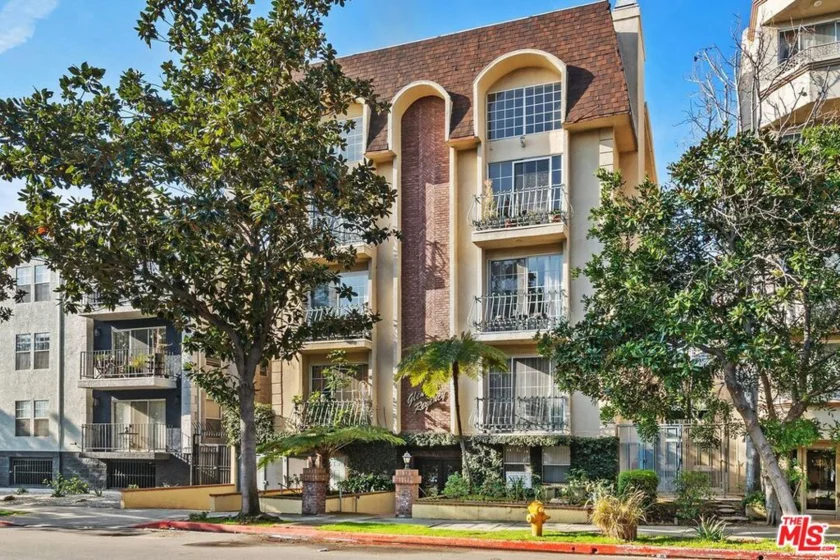 1935 Glendon Avenue #201 photo 1