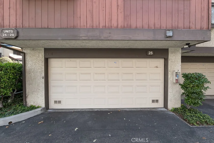 21931 Burbank Boulevard #25 photo 50