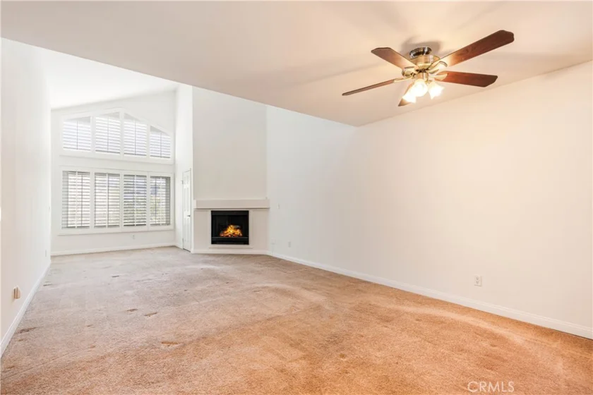 5530 Owensmouth Avenue #324 photo 2