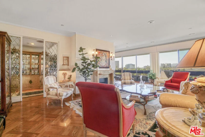 10551 Wilshire Boulevard #902 photo 6