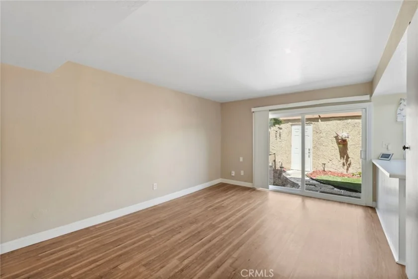 20119 Leadwell Street #3 photo 8