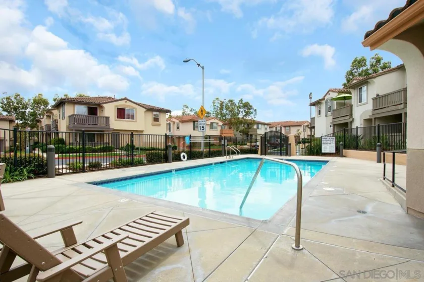 6004 Paseo Salinero photo 24