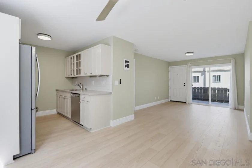 2850 Reynard #9 photo 5