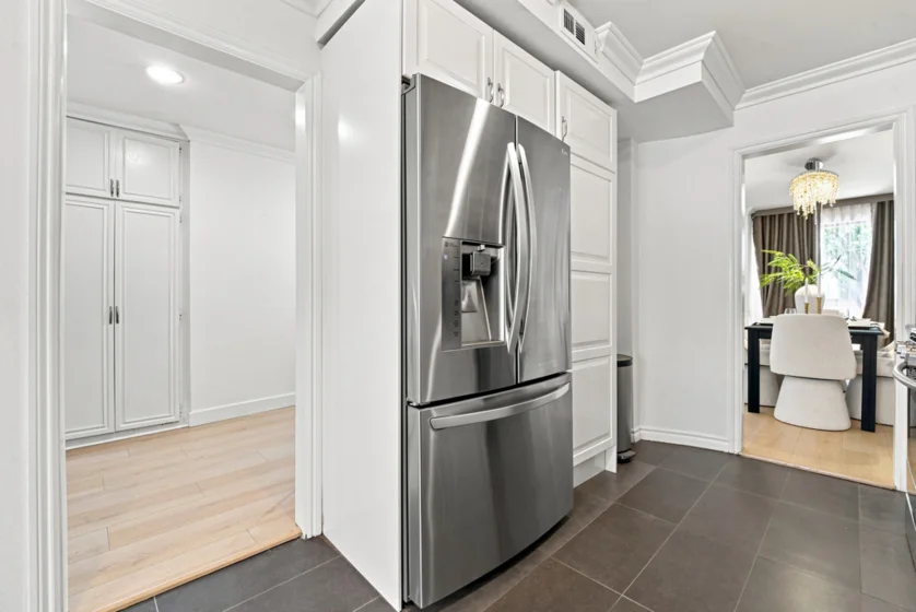 5243 Yarmouth Avenue #31 photo 16