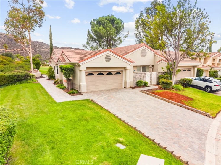 38521 Glen Abbey photo 29