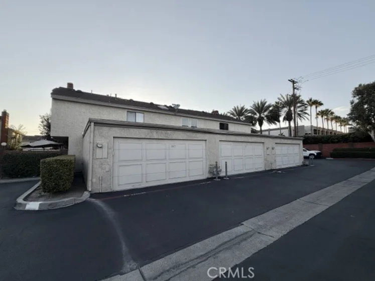 1021 W Lamark Lane photo 18