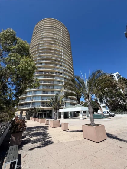 700 E Ocean #808 photo 1