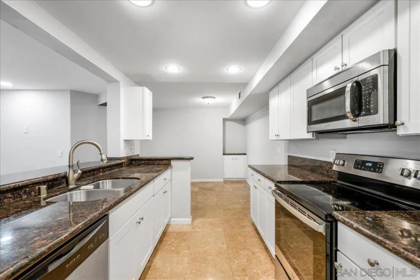 1050 E Washington Avenue #44 photo 1