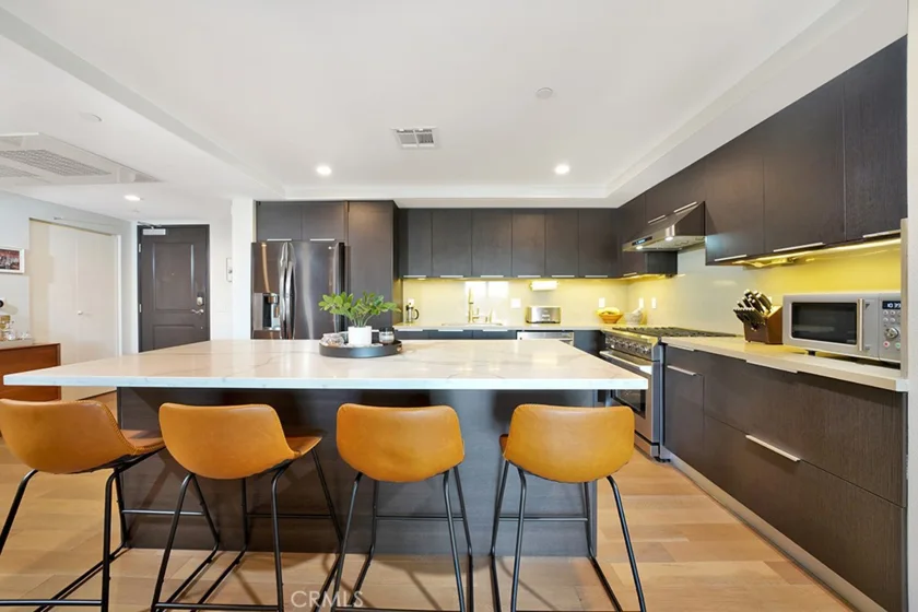 2939 Leeward Avenue #516 photo 33