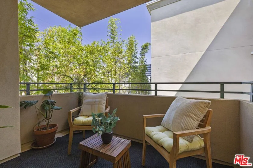 305 Arnaz Drive #303 photo 8