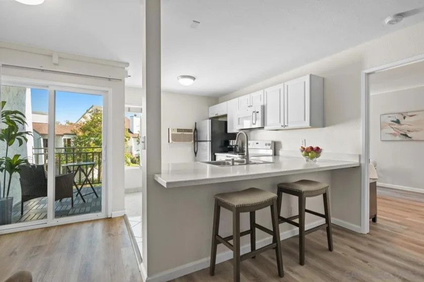 7508 Parkway Drive #105 photo 34
