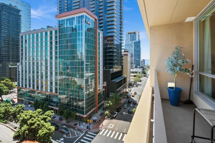 350 W Ash Street #809 photo 19