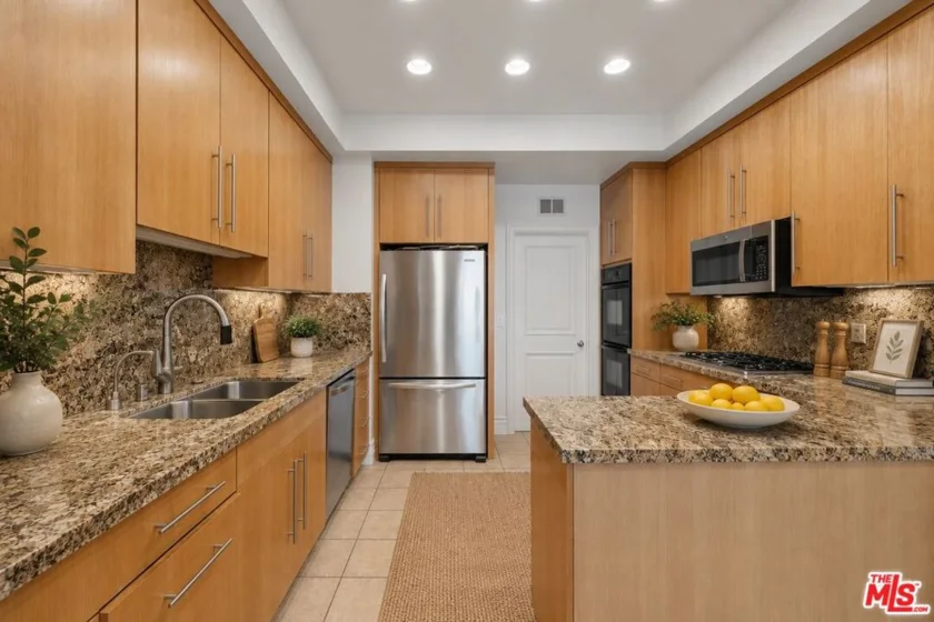 10116 Empyrean Way #202 photo 23
