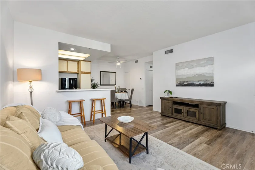 177 Huntington photo 7