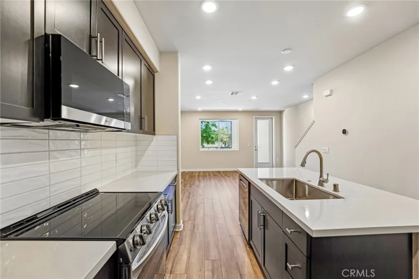 9524 Hannah Way photo 14