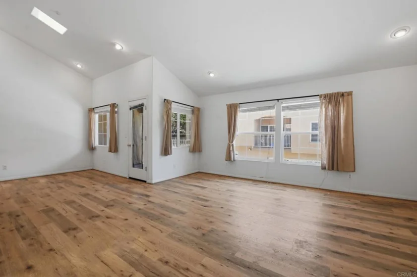 7548 Romeria Street photo 14