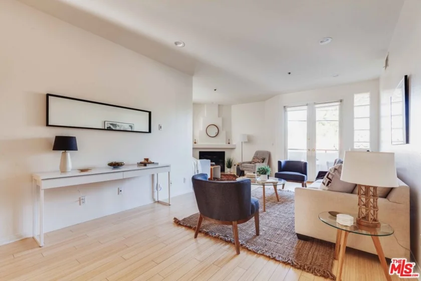 4212 Whitsett Avenue #202 photo 1