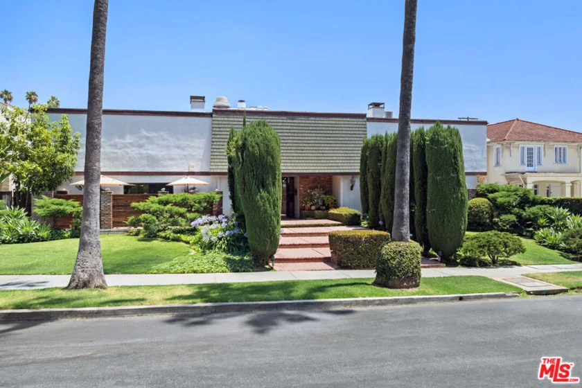 1910 Rodney Drive #9 photo 1