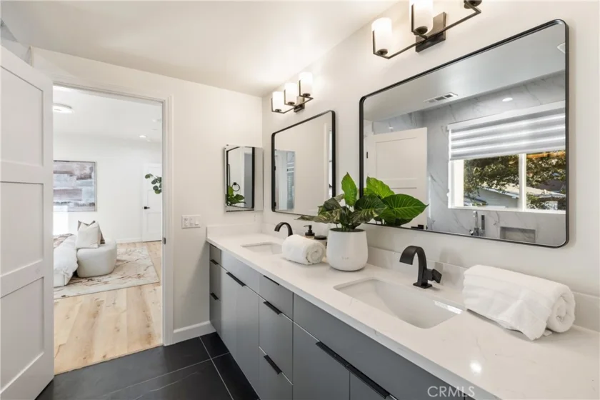 1649 N Lake Avenue #2 photo 20