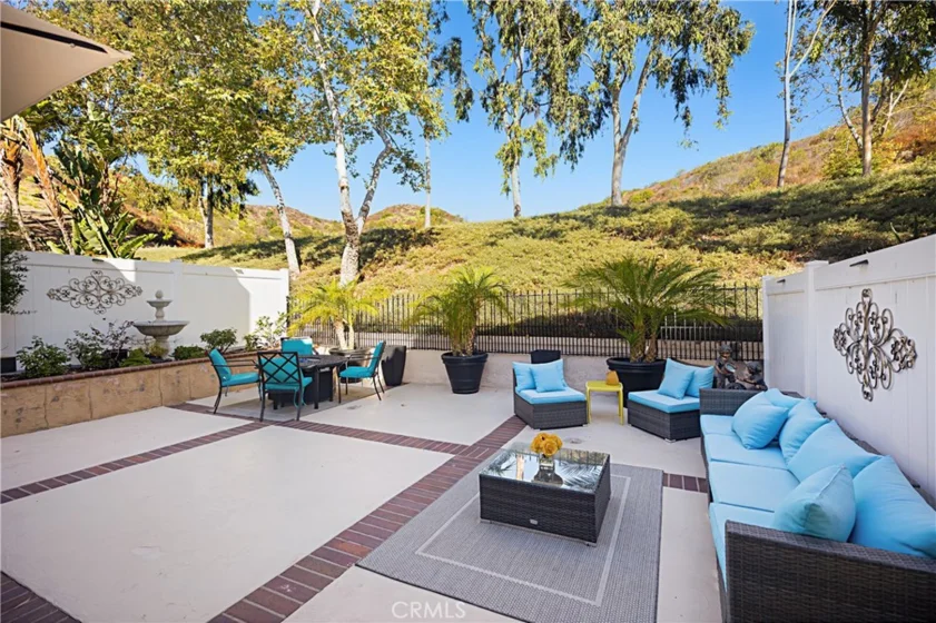 75 Mira Mesa photo 1
