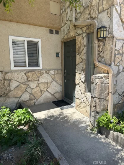 1620 N San Fernando #27 photo 16