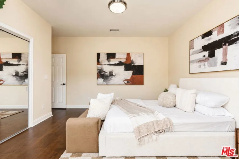 23963 De Ville Way photo 33
