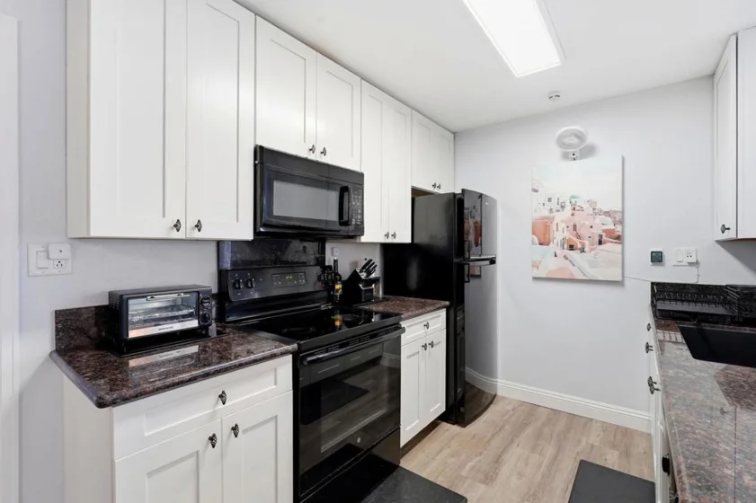 8324 Regents Road #1M photo 6