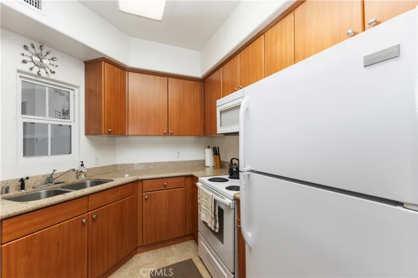 2716 Lake Pointe Drive #226 photo 16