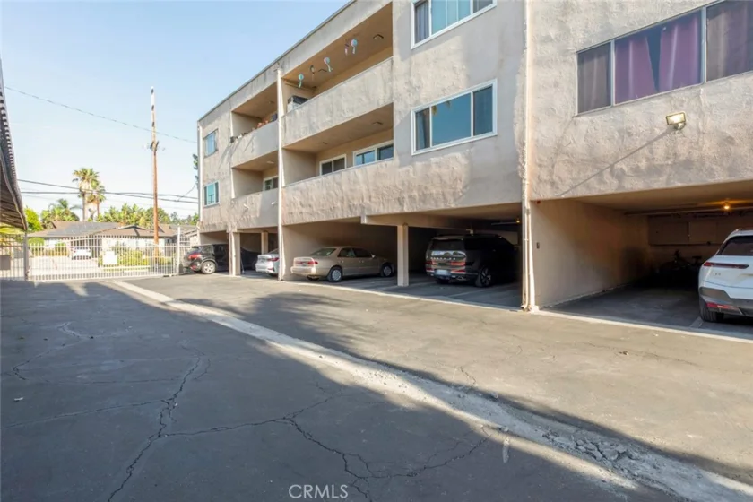5411 Tyrone Avenue #203 photo 46