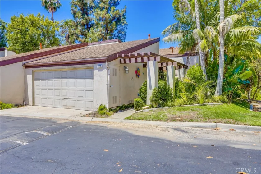2757 Craig Circle photo 1