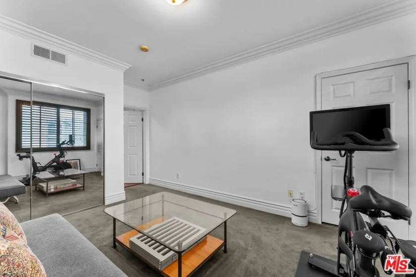 850 N Croft Avenue #302 photo 22